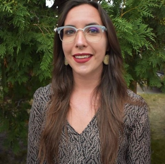 Meet your Posher, Emily - Picture 1 of 1